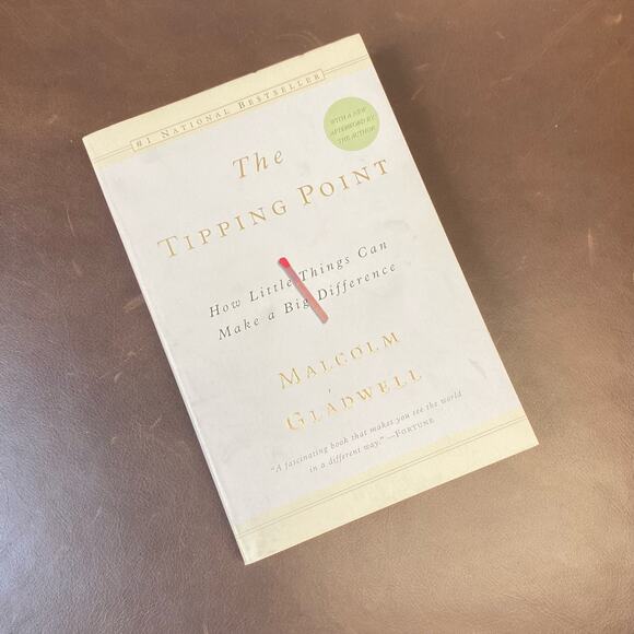 The Tipping Point by Malcolm Gladwell - Picture 1 of 2